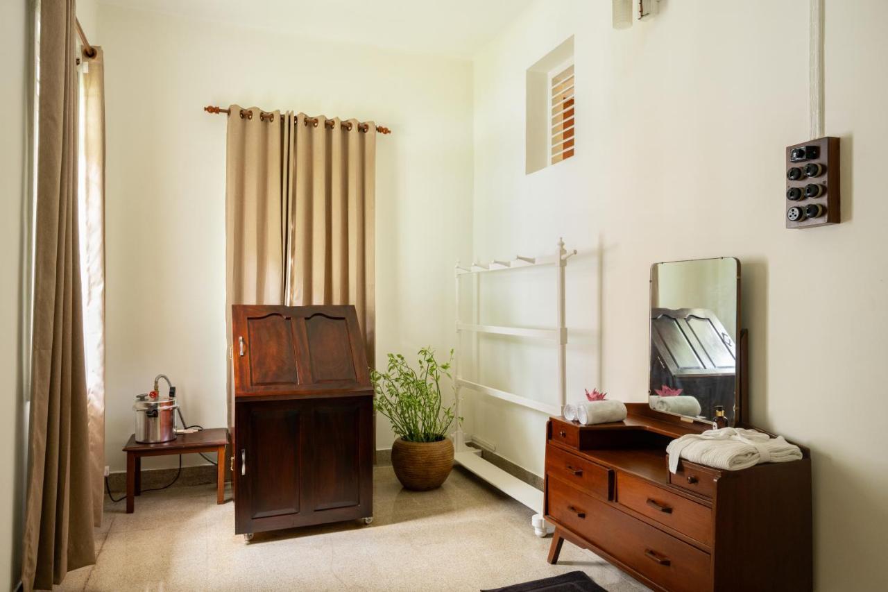 Отель The Sacred Lotus Ayurveda Wellness Retreat Коччи Экстерьер фото